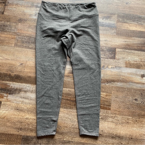 Old Navy Active Leggings - Picture 7 of 9